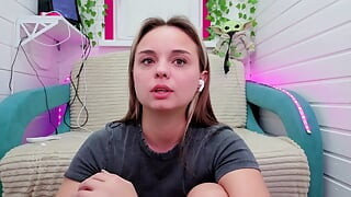 MisssVikki allein zu hause. AllMyinks MisssVikki