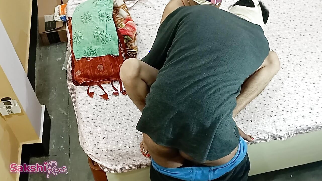 Bhaartiy navvivaahit dulhan hanimoon par chudaee karti hai desi suhaagraat poora vidiyo