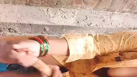 Sexy wife's ass is amazing with the cylinder.