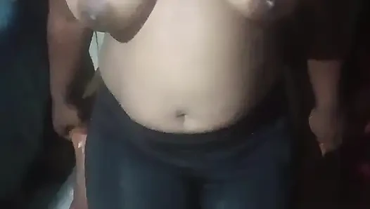 Hintli desi anne ve köylü desi kız