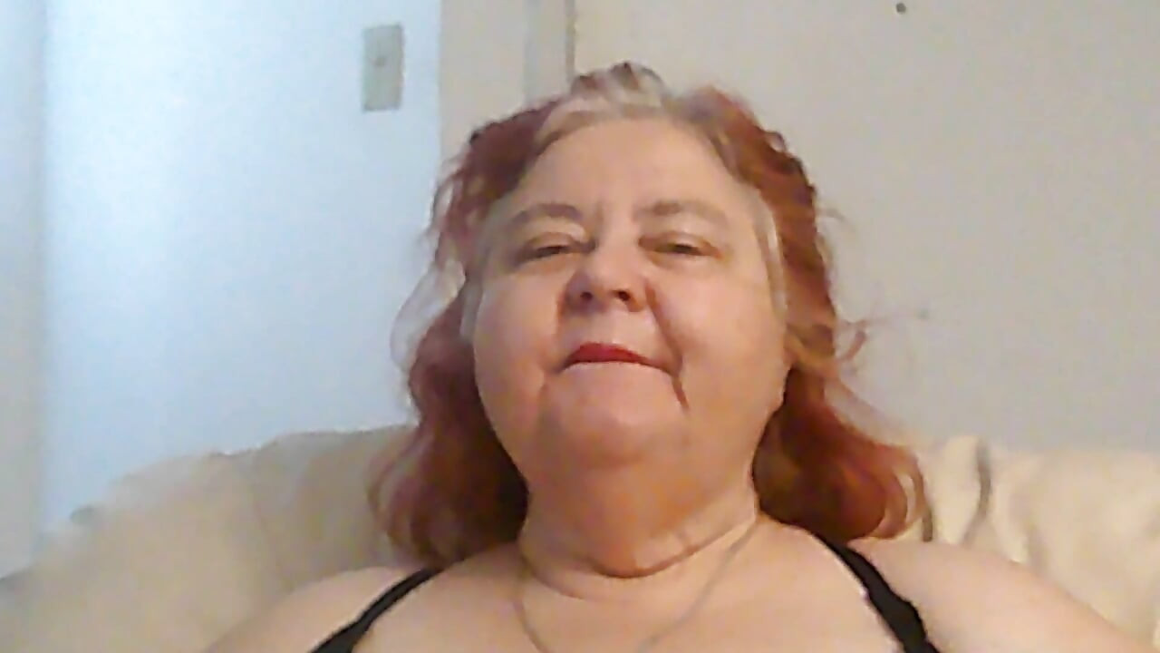 Mini Lipstic Chat Dressed