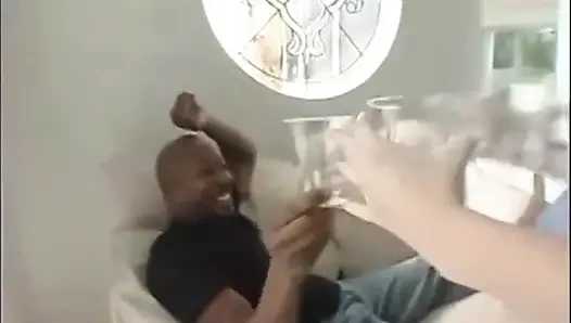 Зависимость большого черного члена - моя жена обожает большой черный член