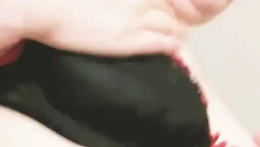 Big Booty White Girl Shows She Has a Fat Ass