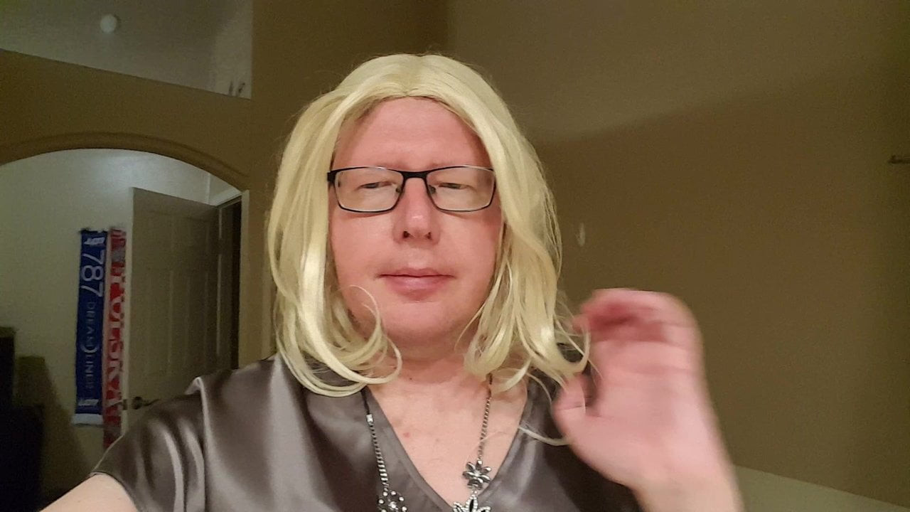 crossdressing