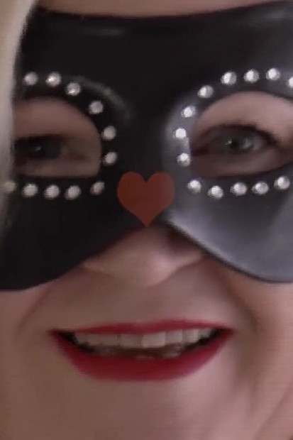 Lacey Starr sání ptáka mladého chlapa