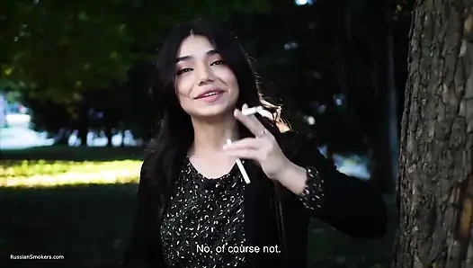 Zarina ile sigara içme röportajı