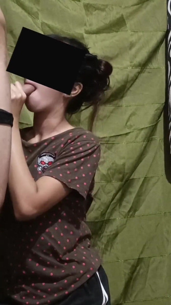 Must-see moment from "Dalagang Pinay First Time Sumubo Ng Burat💦"