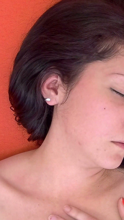 Czech Orgasm 36: Puffy Clit Gets the Royal Treatment