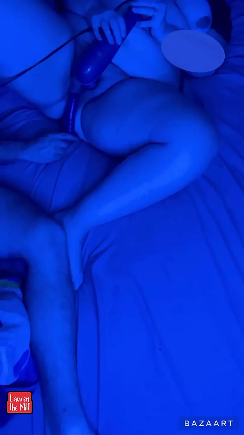 Lauren the Milf Pawg Wife BBW cumming so hard being fucked with a fat dildo and massager on her clit!!!