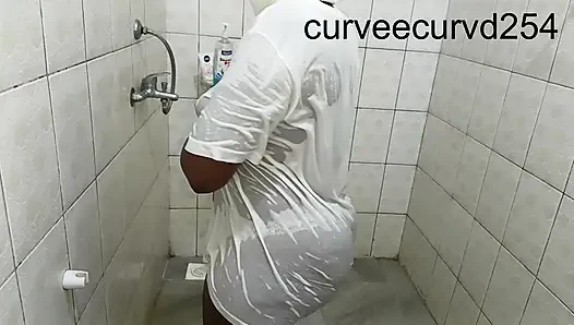 We Got Wet Twerked Sucked and Fucked: Bathroom Romance