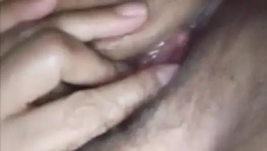 Karımın götüne başka bir dün görüntülü görüşme sıkı ve kıllı ıslak amcığı var bunu çok seviyorum