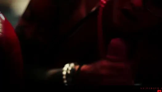 Lexi Ward ve Holly D lastik fetişi keşfeder