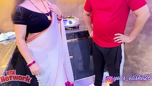Bhabhi Ne Bulaya Sabzi Waale Ko Gharpe aur phir Ghapa-gap-ghapa-gap...