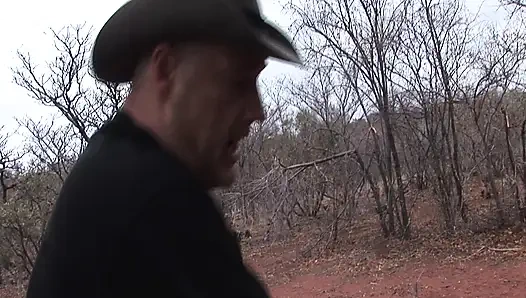 Kumda Gömülü Güzellik: Vahşi Açık Hava Fetiş Seks