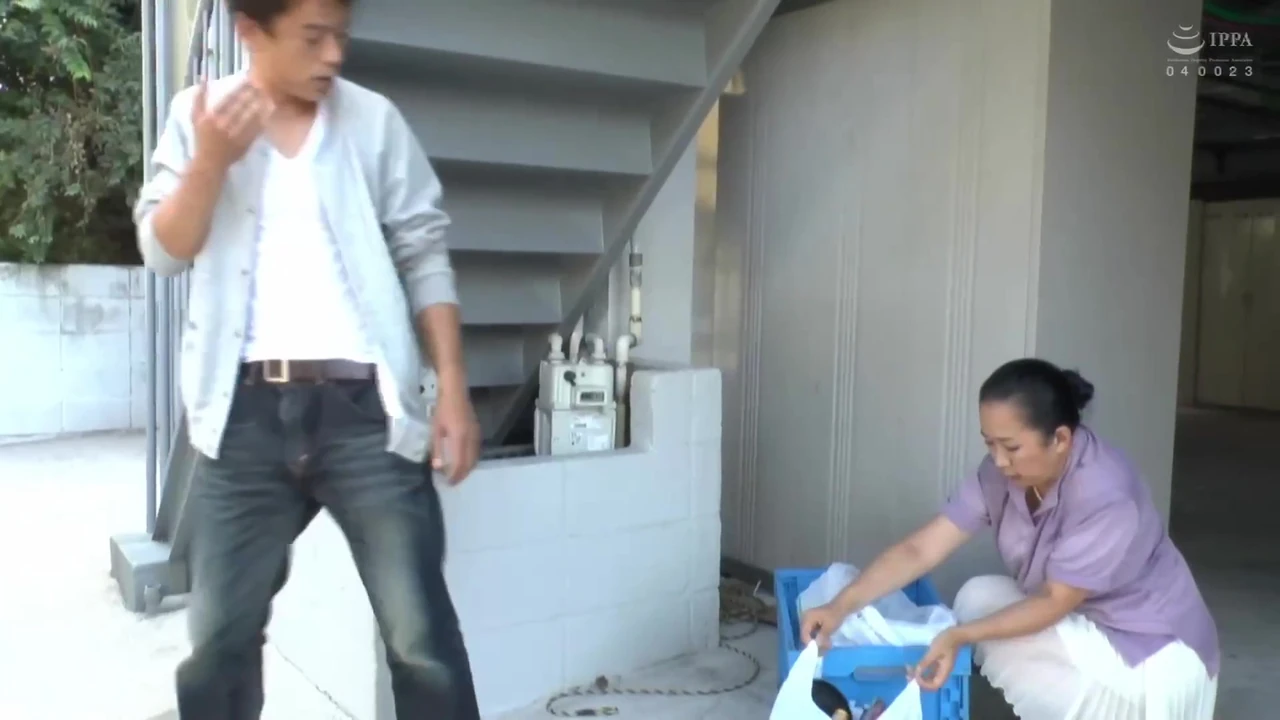 Old Woman Targeted On A Busy Shopping Street - Part.1