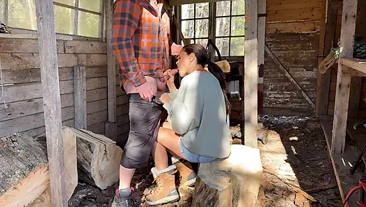 Tante hot pantat bahenol ini dientot habis-habisan sampai dicrot di dalam