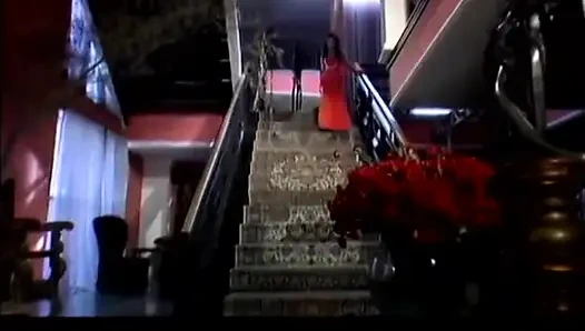 Едва достигшая законного возраста крошка делает отличный минет после того, как ее киску пробуют на вкус