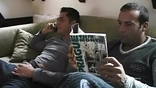 Seks oyuncağı gibi kullanılan ve istismar edilen kadınlar sikiliyor ve kötü muamele ediliyor