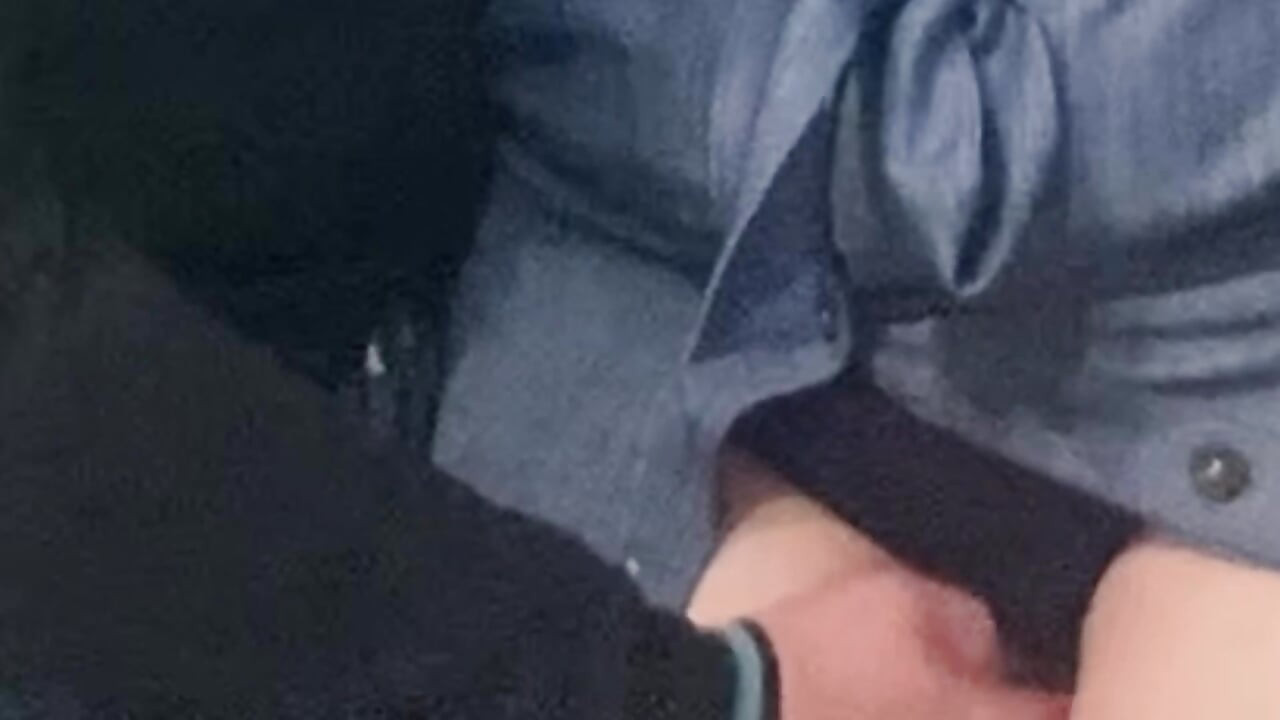 Omg!!! Brudne palce nieznajomego pocierały cipkę M