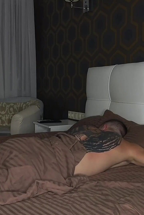 Stepdad Fucks a Twink Without an Elastic Band, a Twink Is Given to the Fullest - 503