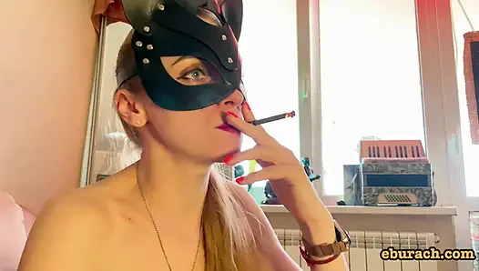 Blowjob Mit Einer Zigarette: Tiefes Schlucken, Eilecken Und Schließlich Im Mund