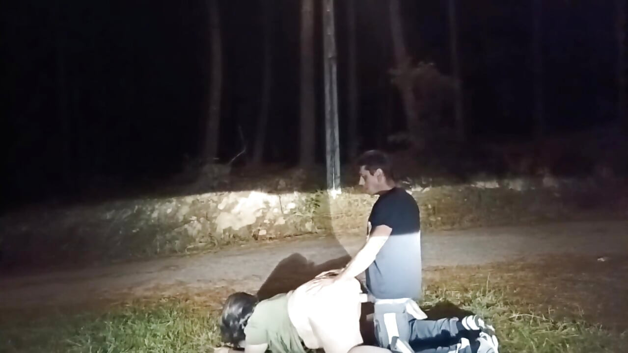 Outdoor sex with a mature