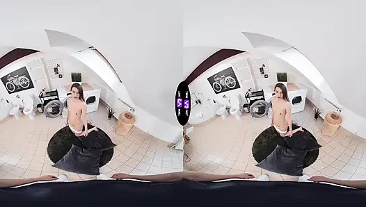 Голый трюк стирки Елена Ведем жестко трахает ее - TeenMegaWorld