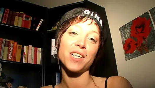 Дикая групповая секс-оргия с горячим лизанием и трахом