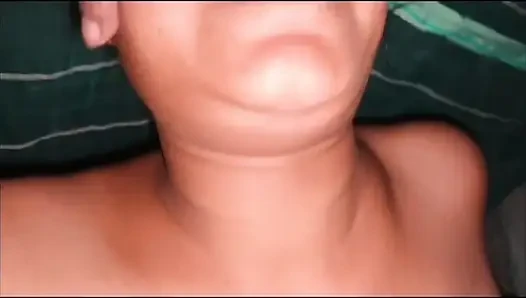 Sonali Sonali datang ke rumah mantan pacarnya dan dengannya dengan menggunakan penis besar pacarnya.