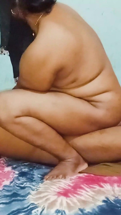 Spektakularan trenutak iz "Desi Local Village Teen Girl Xxx Video, indijska prekrasna seoska djevojka seks video"