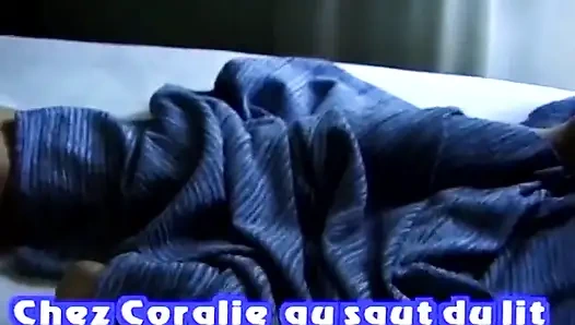 Brünette brünette schlampe lutscht schwanz und wichst unter der dusche