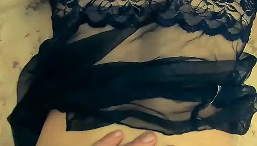 Amatör çift sıska karısıyla çoraplı anal filme alıyor