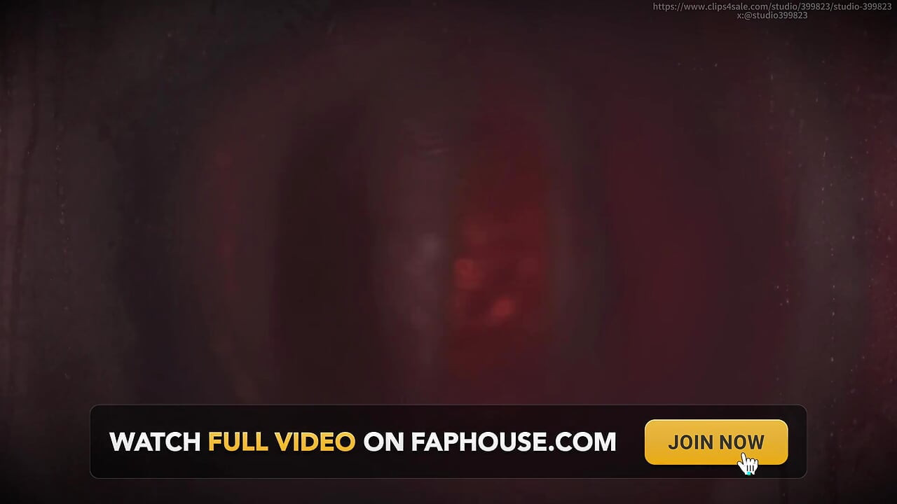 B028 sclavul este înăuntru și apoi jucat de sânii asiatici. Stat pe față, pârțuri, lins de limbă, lins de picioare