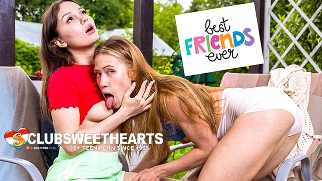 18-летняя Nika Murr и Maddy Нельсон испытывают оргазм вместе в ClubSweethearts