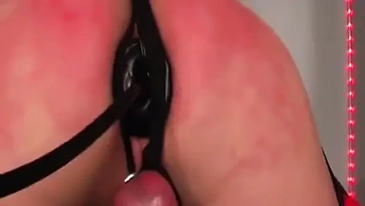 Наказание поркой для сисси-шлюшки - часть 2