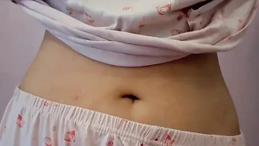 Ayo kita main dengan payudara merah mudaku