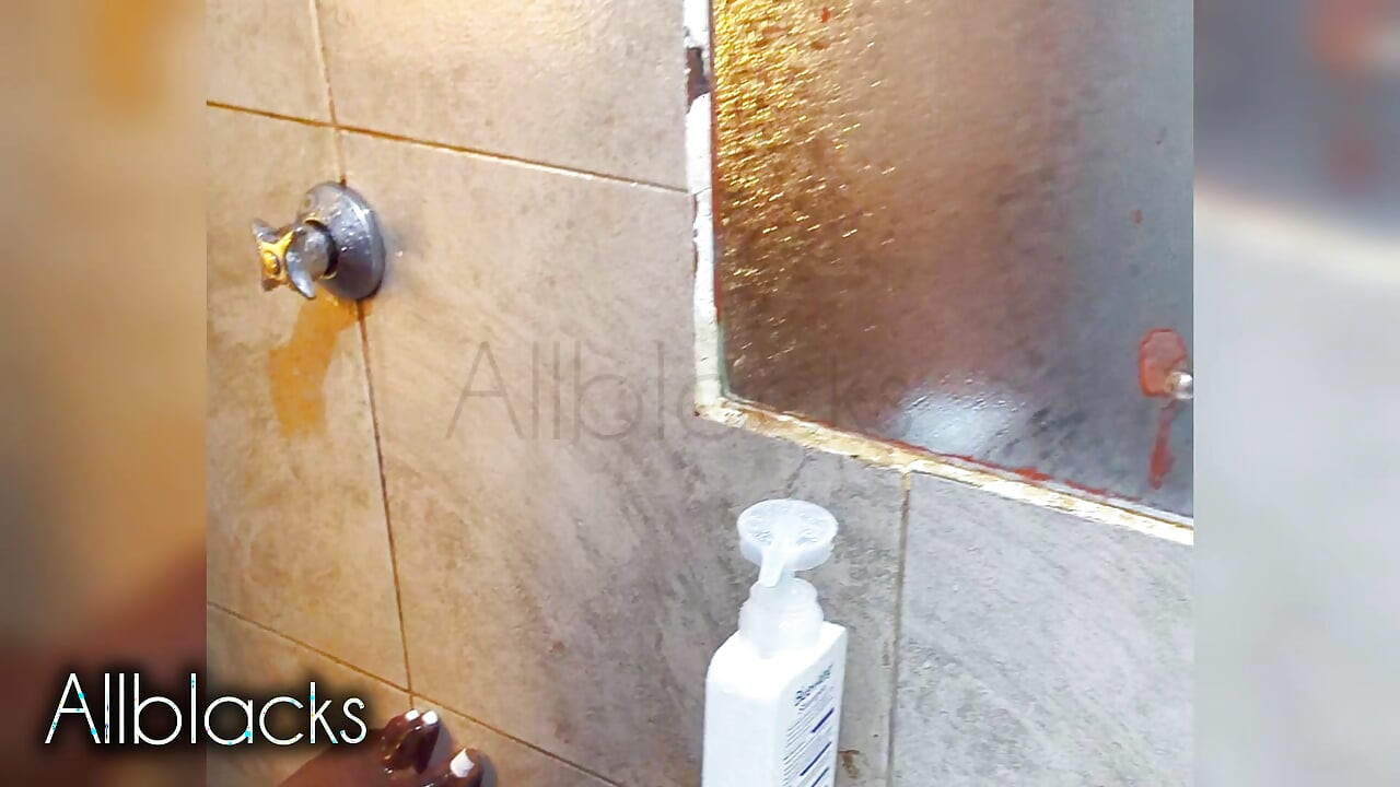 Stepsis And Stepbrother Sex In The Shower