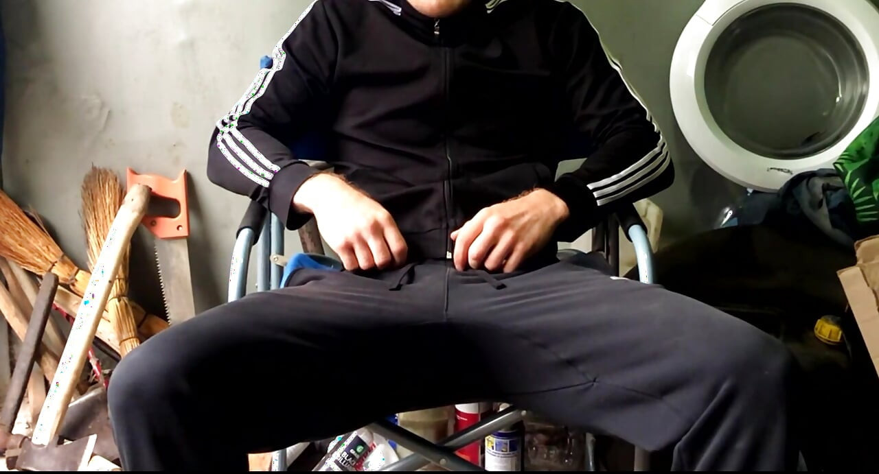 Dirty talk and humiliation! Smoking! Masturbation.