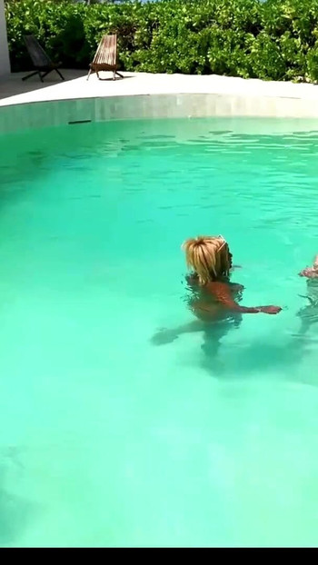 Pastel & Rex in Portlock | Clip 1