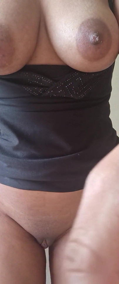 Hot and naughty brunette pleasuring herself. | Clip 1