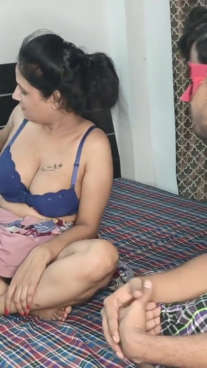 Iconic moment from "PADOS ME NAYI LADKI KO AATA DEKH KAR PADOS KE LADKE NE KI CHUDAYI"