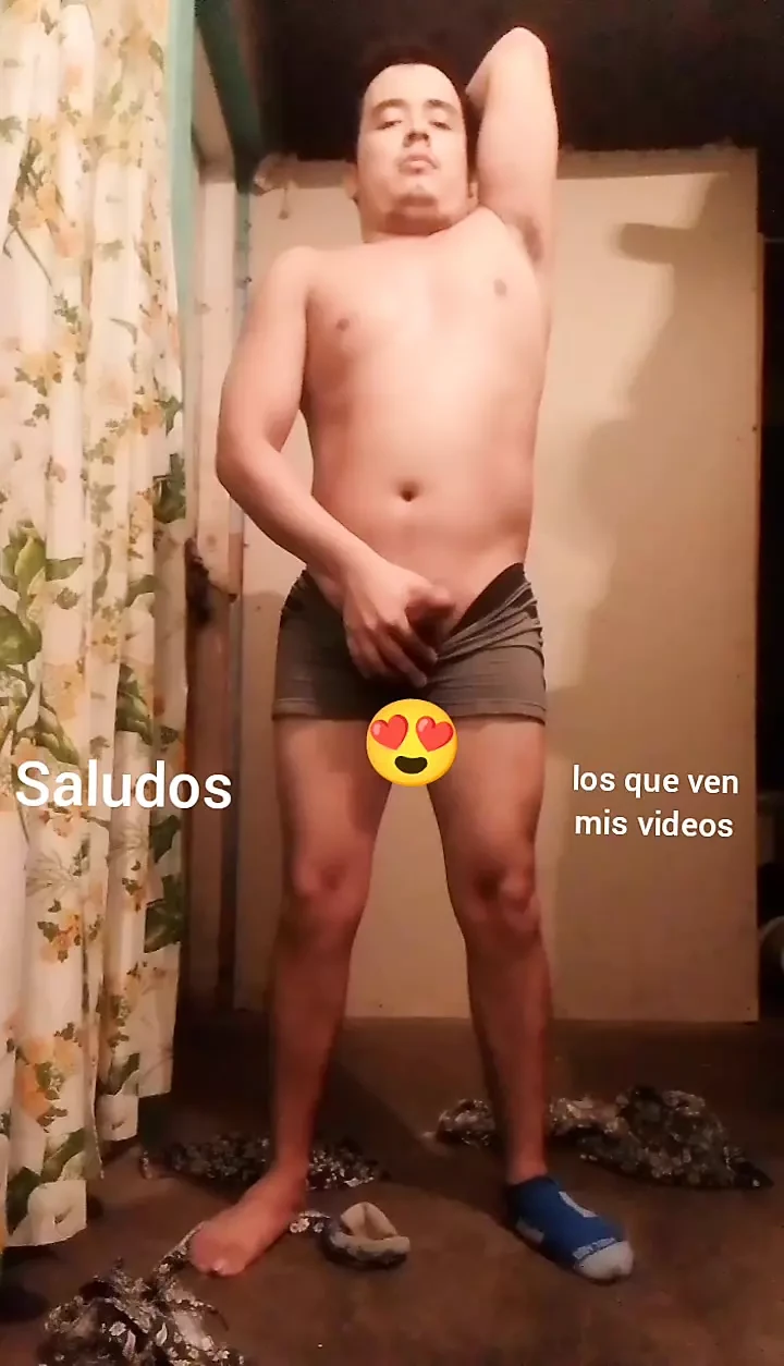 Gesù in boxer che tira il suo pene # 10