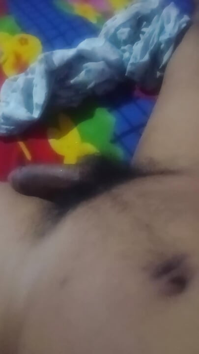 Velho falando de dentro.