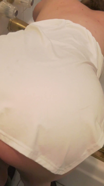 stepmom lets stepson fuck her while cleaning the bathtub | Clip 1