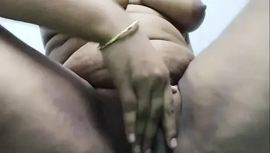 Hintli yenge viral seks videosu parmaklıyor