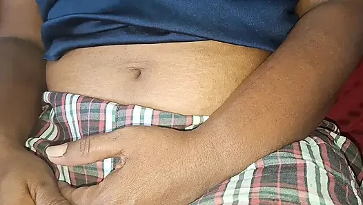 Büyük memeli Asyalı orta yaşlı seksi kadın çok sevimli gerçek video