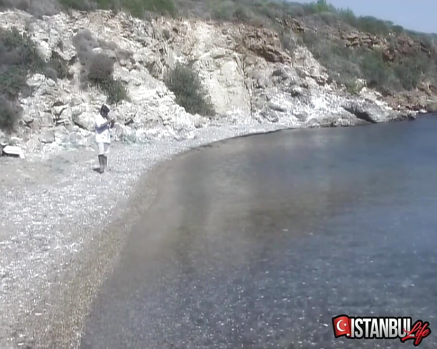 Sahin K Fucks Turkish MILF Ayse on the Beach