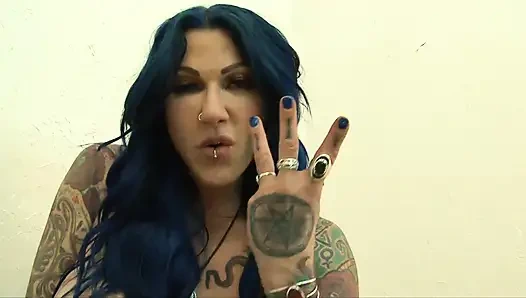 Femdom Ballbusting with Dominatrix Jenevieve Hexxx