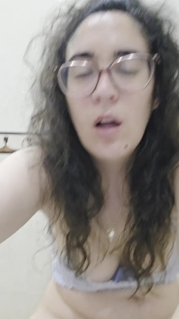 Momento iconico da "Mi raderò la figa"