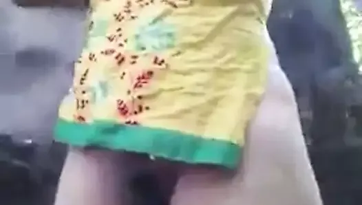 Индийская девушка дези трахается на улице
